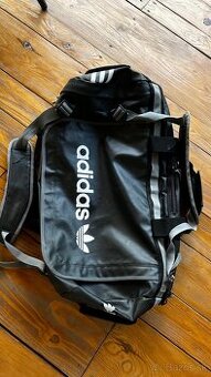 ADIDAS ORIGINALS
