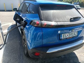Peugot e2008
