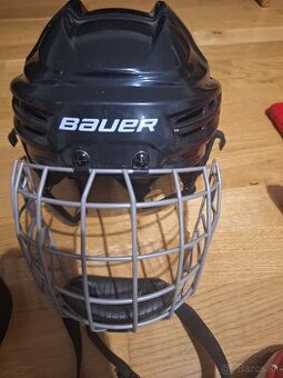 Predam detsku hokejovú výstroj