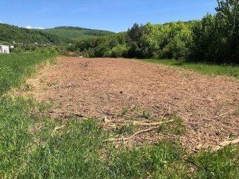 Stavebný pozemok - Trnava pri Laborci