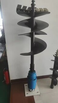 Lopaty, lyžice, vrtáky, svahovky, kladiva, mulčovače