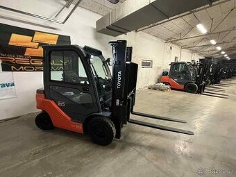 Toyota Dieselový VZV 52-8FDF20 zánovní 1035mth