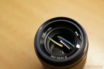 Sony 50mm f/1.8 OSS