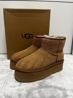 UGG Mini Classic Platform