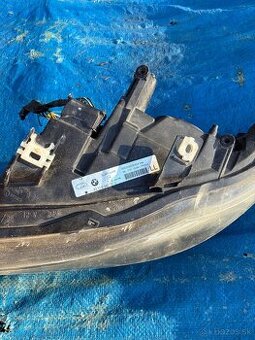 Predné svetlo BMW e90