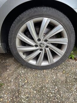 Elektróny + celoročne pneu