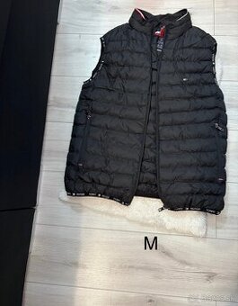 Pánska cierna vesta Tommy hilfiger