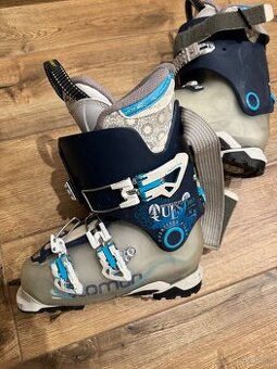 lyžiarky Salomon Quest Pro 80