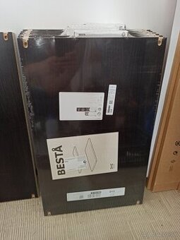 Police do skrinky IKEA BESTA