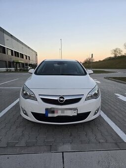 Opel Astra J