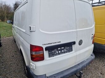 VW T5 Transporter 2,5 TDI 96kw 3miest long