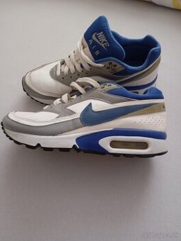 Tenisky Nike dámske