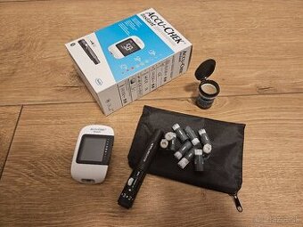 Accu-Chek Instant glukomer
