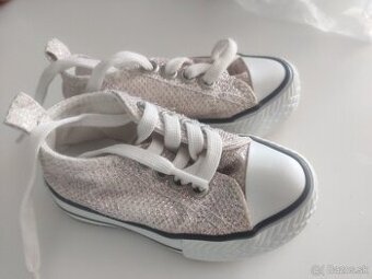 Converse svietiace tenisky pre dievča 19 - 1