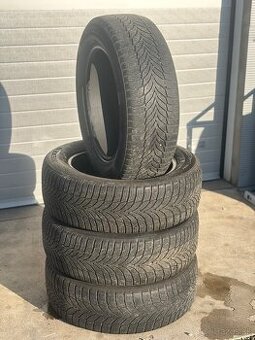Pneu 235/60 R18 zimné nexen
