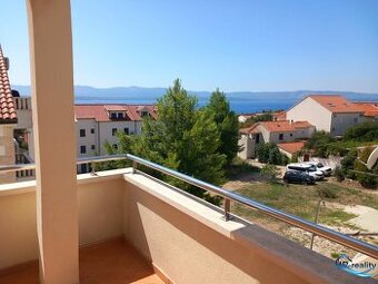 Brač – zariadený apartmán s výhľadom