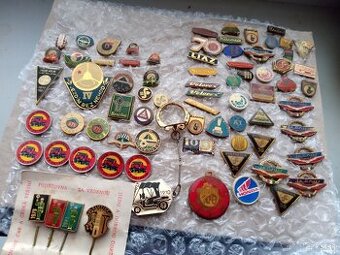 Auto moto odznaky, kľúčenka.Tatra, Škoda.