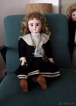 Vzácna stará francúzska bábika Baby Steiner so zatvorenými ú