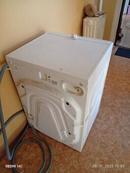 Predám 4 ročný automaticka pračka