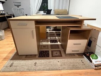 Pevný písací stôl s úložným priestorom + 2 stoličky zdarma