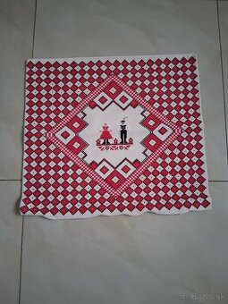 Ručne vyšívaná obliečka na vankúš