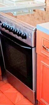 Predám lacno elektrický sporák