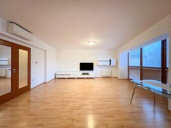 Prenájom | 3-izbový veľkometrážny byt, Žilina - Bulvár