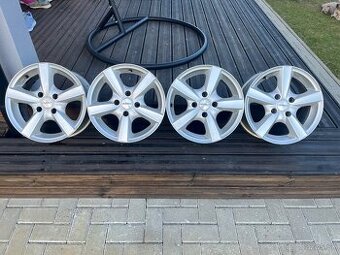 Predám elektróny Dezent veľkosť R15 rozteč 4x108