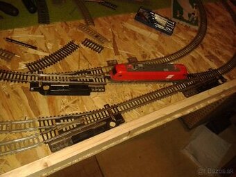 modelove kolajisko HO +mašinky 155cmx 100cm