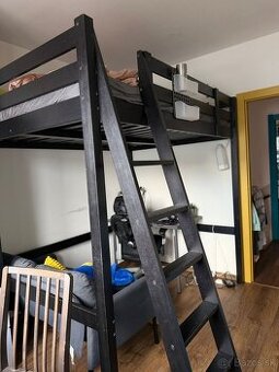 Vyvýšená posteľ- čierna