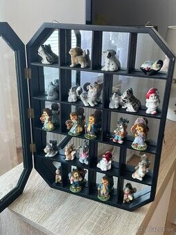 Skrinka s miniatúrami