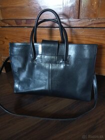 Kožená elegantná dámska kabelka Lara Bags - 1
