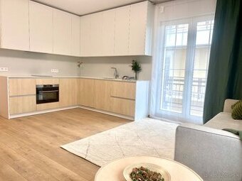 NA PREDAJ 1 IZBOVÝ BYT S BALKÓNOM  V KOMÁRNE