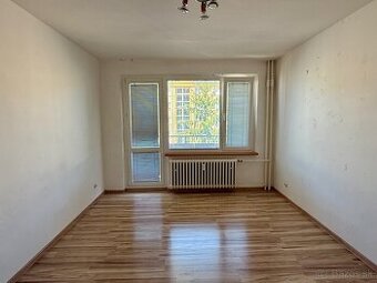 🏡 Na prenájom: Priestranný 2-izbový byt na Dlhej ulici 🌇