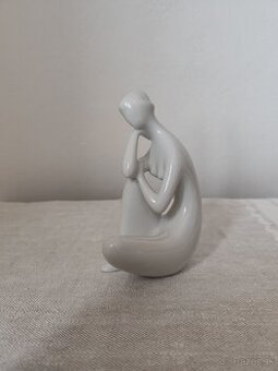 Royal dux akt sediaci Brusel porcelánová soška