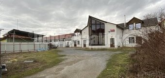 Na predaj areál s multifunkčnou budovou v centre Rimavskej S