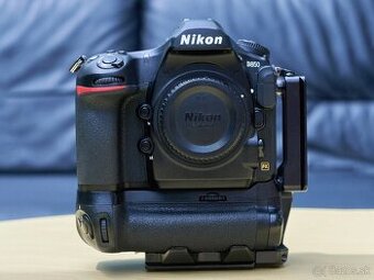NIKON D850