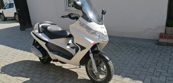 Predám Piaggio x8 125