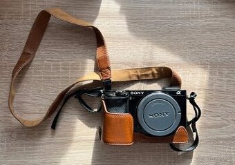 Predám Sony A6000 + 3 objektívy + príslušenstvo