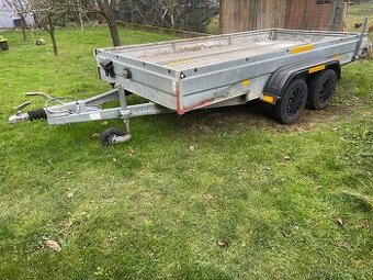 Privesny vozik dvojnapravovy