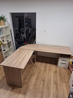 Kancelársky rohový stôl