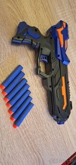 Nerf pištoĺ