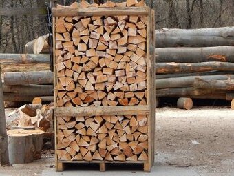 Štiepané palivové drevo