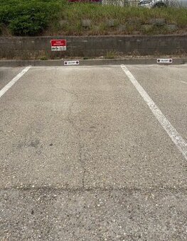 vonkajšie parkovacie státie Dona Sandtnera