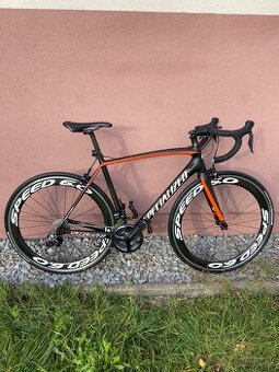 Cestný karbónový bicykel