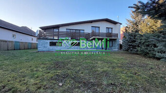 Na predaj rodinný dom s veľkým pozemkom - Práznovce