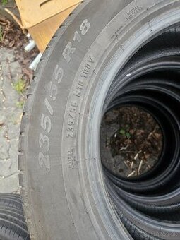 235/55 R18 Pirelli letné pneumatiky