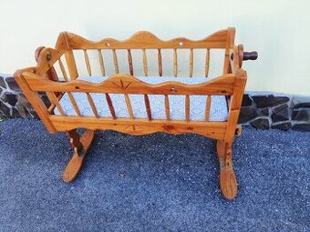 Starožitná kolíska