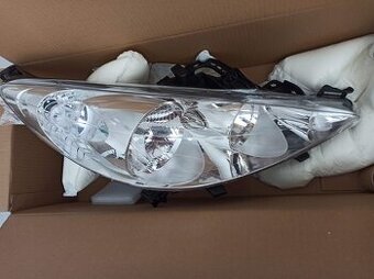 Ponúkam svetlomety na Peugeot 207 /307