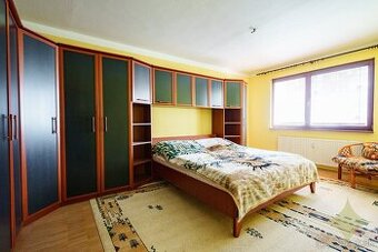 Priestranný 4-izbový byt - Novohradská, Veľký Krtíš